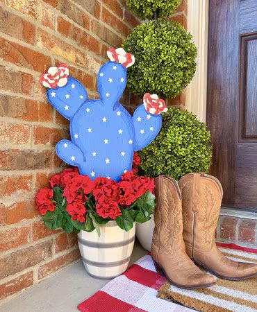 TRT Blue Cactus Stand 18x15"