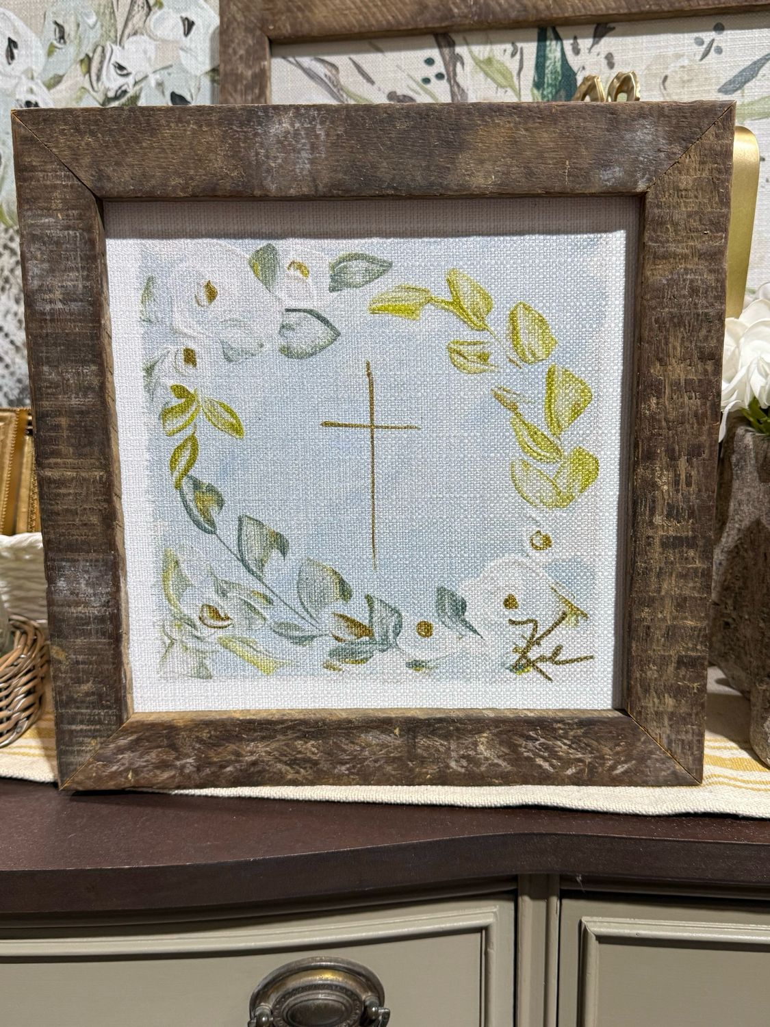 SCM 12x12 Cross w White Flowers