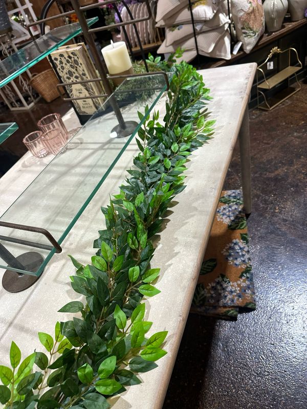 DCC 80" Smilax Leaves Garland