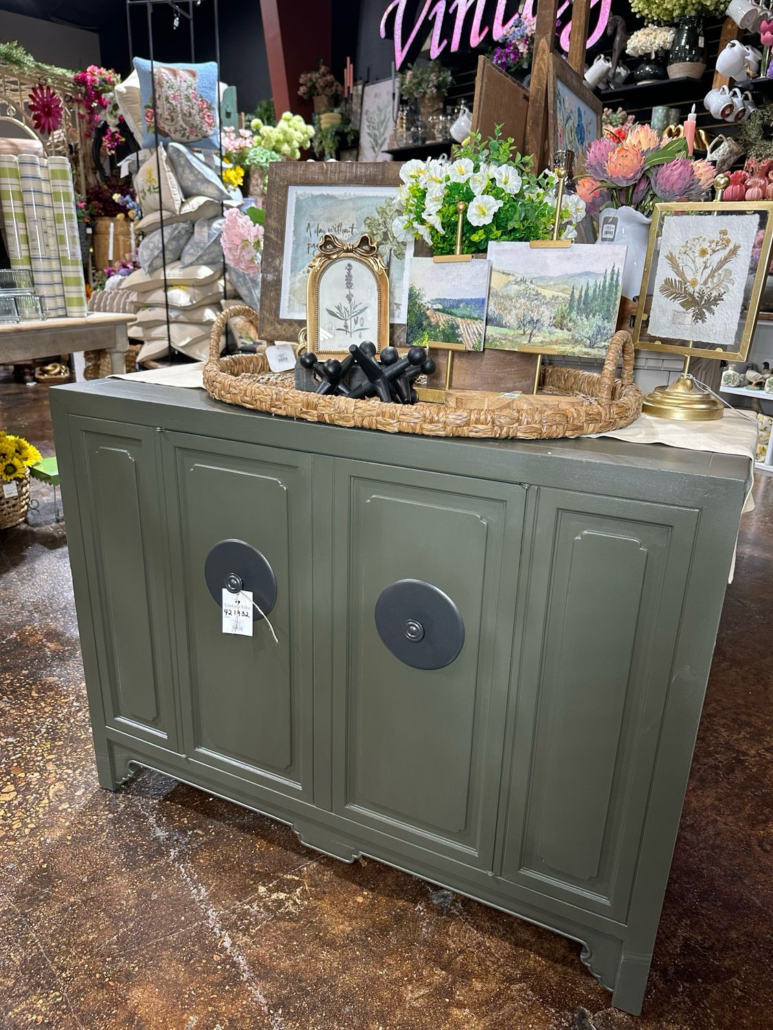 VV Collard Sm Console 42x19x32