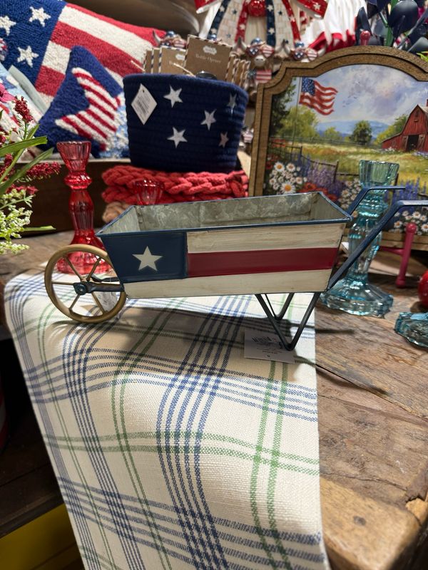 PT Wheelbarrow Americana 13x4.75x5.25