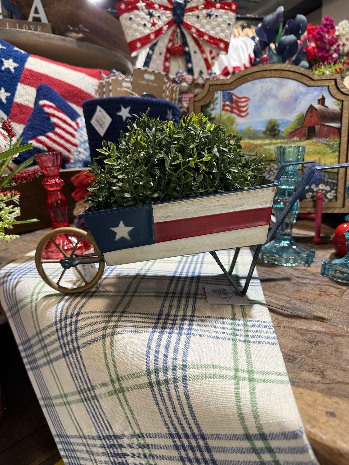 PT Wheelbarrow Americana 13x4.75x5.25