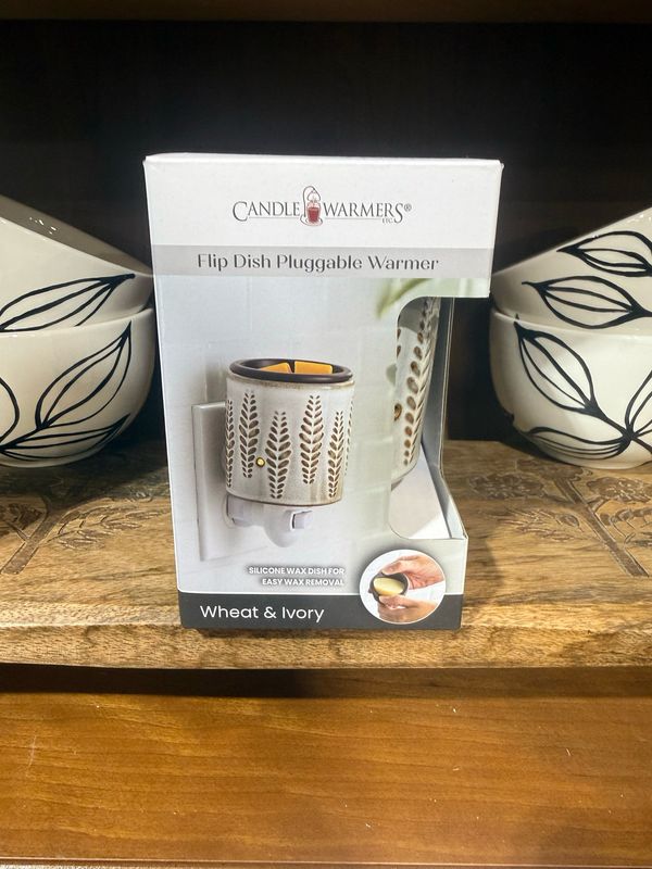 PT Wheat &amp; Ivory Pluggable Warmer
