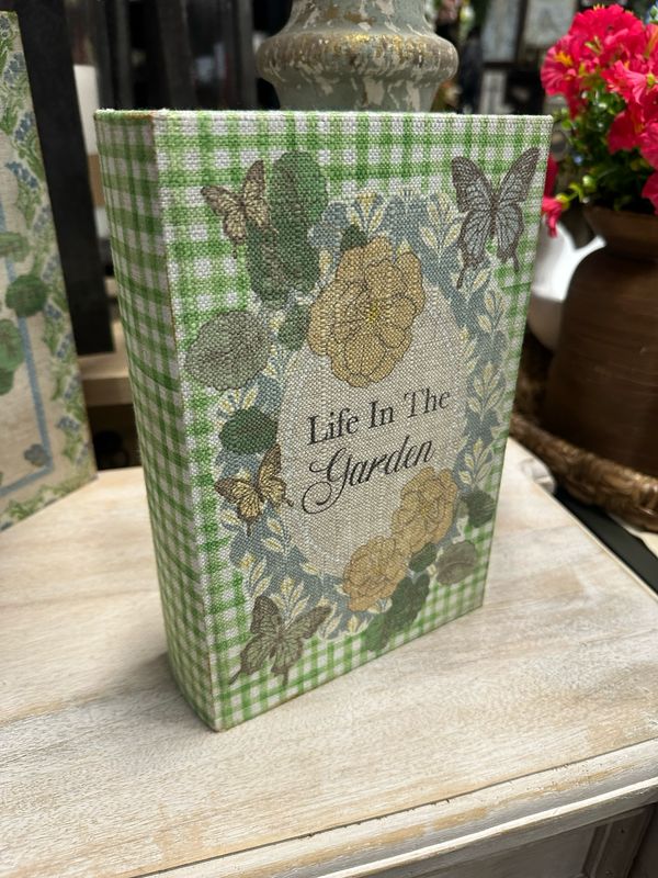 PT Life In Book 10x7x2.5