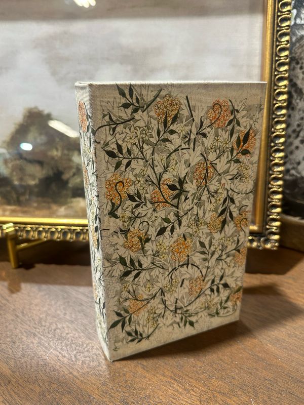 AB Sm Orange &amp; Green Floral Book Box 8.25x5x2