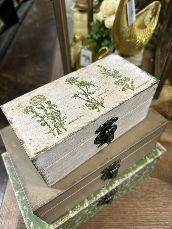 AB Sm White Decorative Box 7.5x3.5x3.25