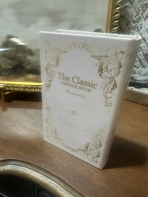 AB Sm The Classic Vintage Book Box 8.25x5x2