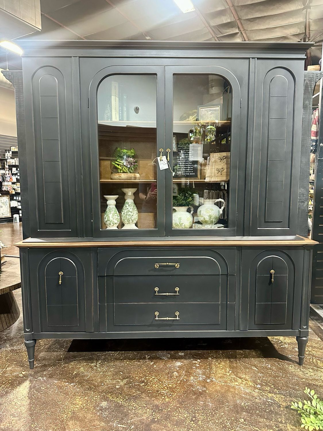 VV MCM Hutch 72x20x32/78