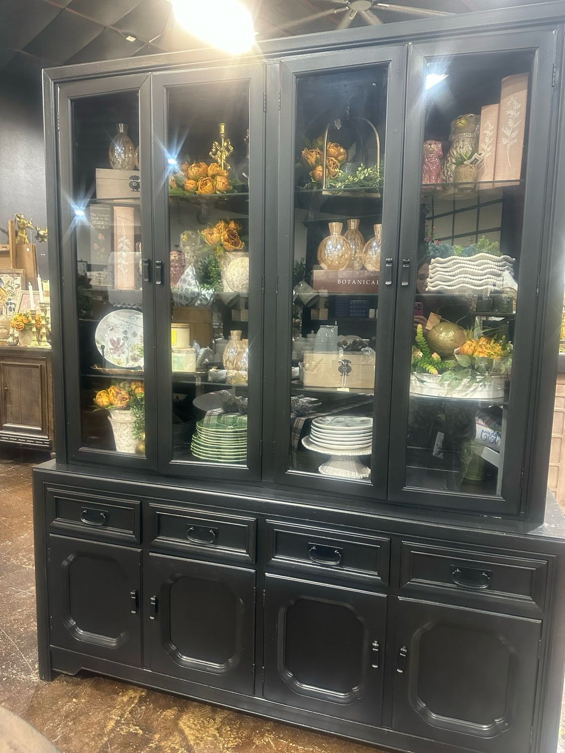 VV LB Hutch 64x18x80