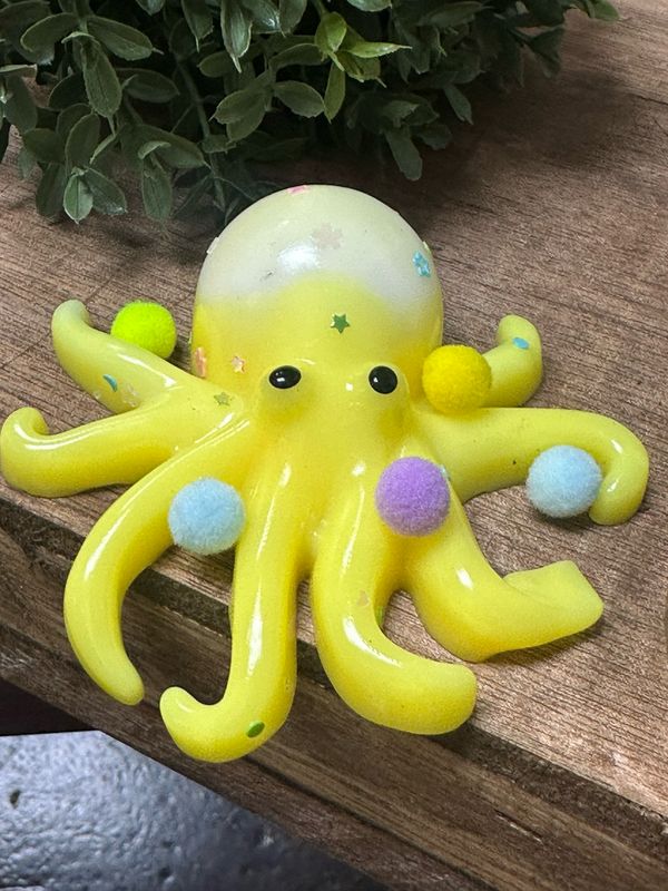 QD Octopus Squish 4x3.5 Yel