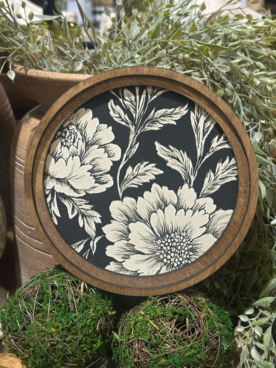 Red 8" Round Black Floral