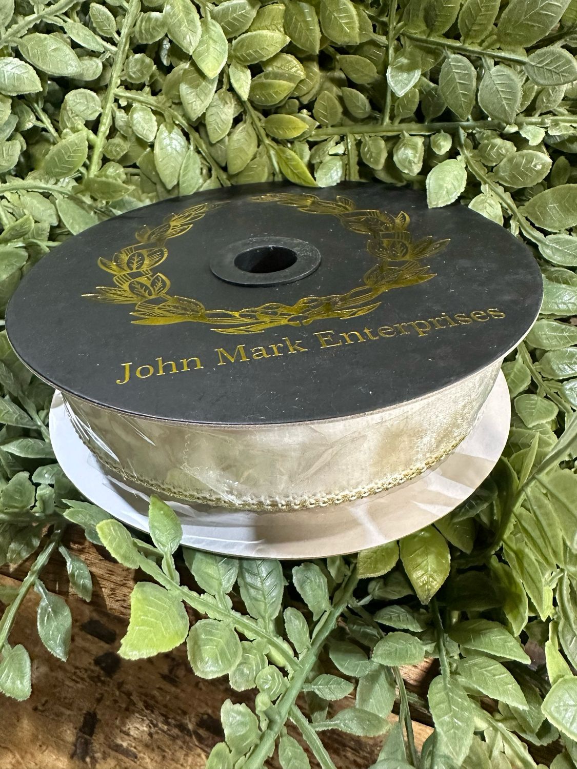 JME White Velvet Metallic Gold Dupion Backing 1x10yd