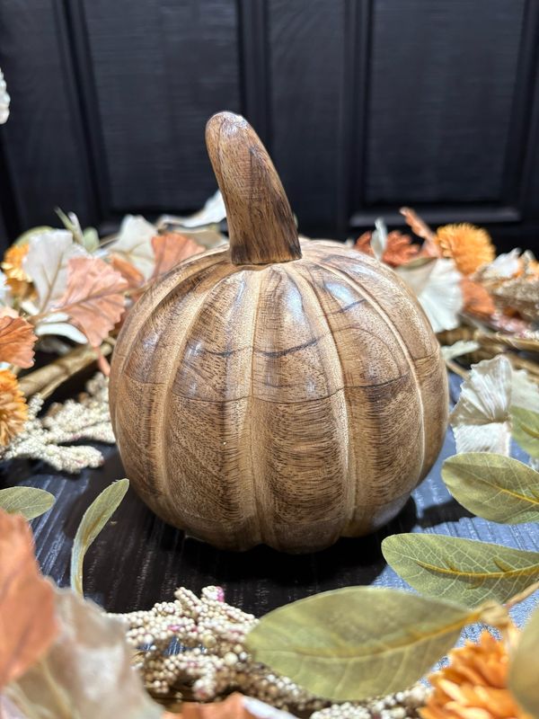 WTC Lg Carved Nat Pumpkin 6x5