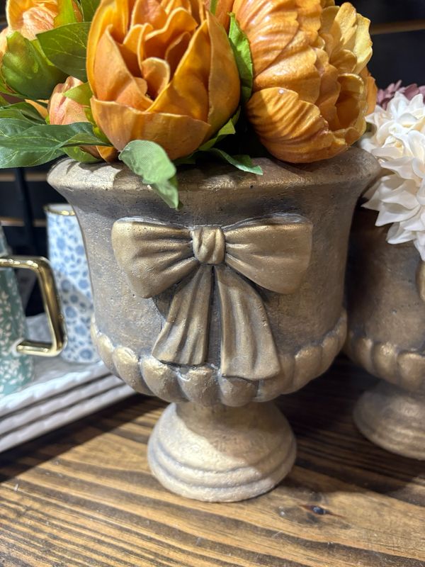 PDG 8.9" Gold Bow Holiday Planter