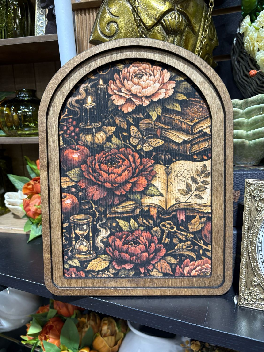 Red Arch 8.25x11 Halloween Peony/books