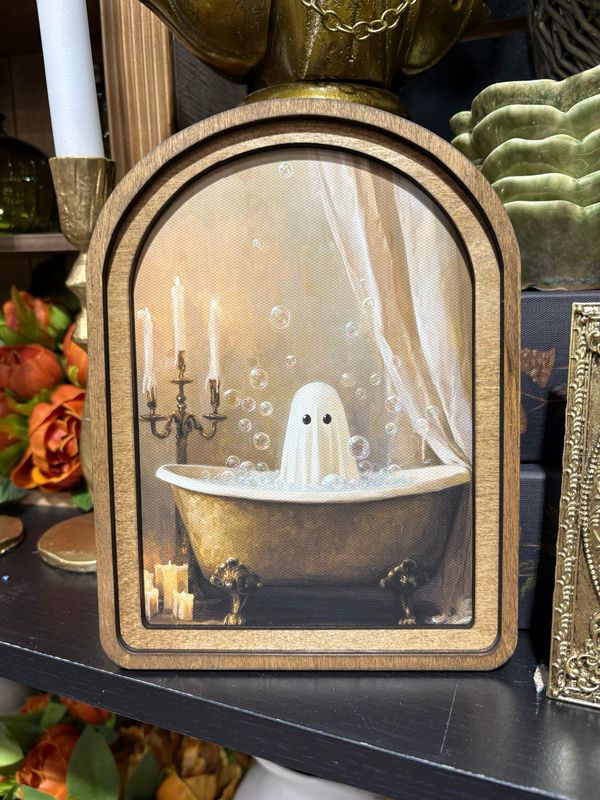 Red Arch 6x8 Ghost In Tub