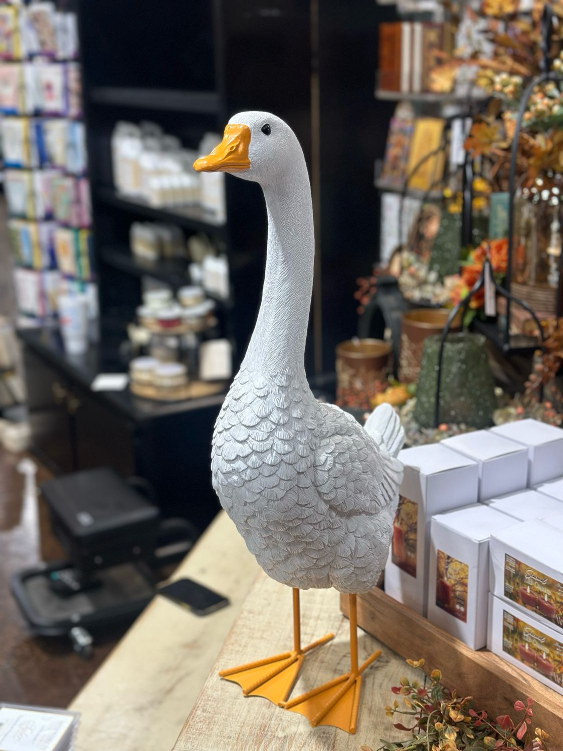 Ger 24" Porch Goose/6 Outfits