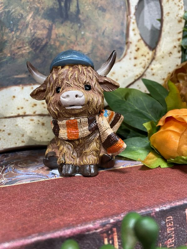 Han Blue Hat High Cow 3.5"