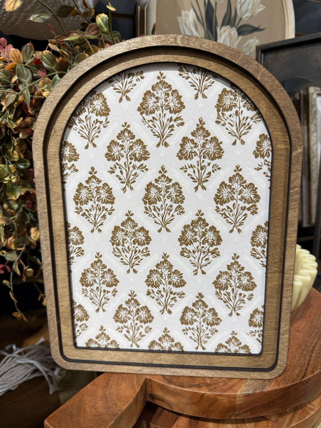 Red Arch 8.25x11 Brown Damask