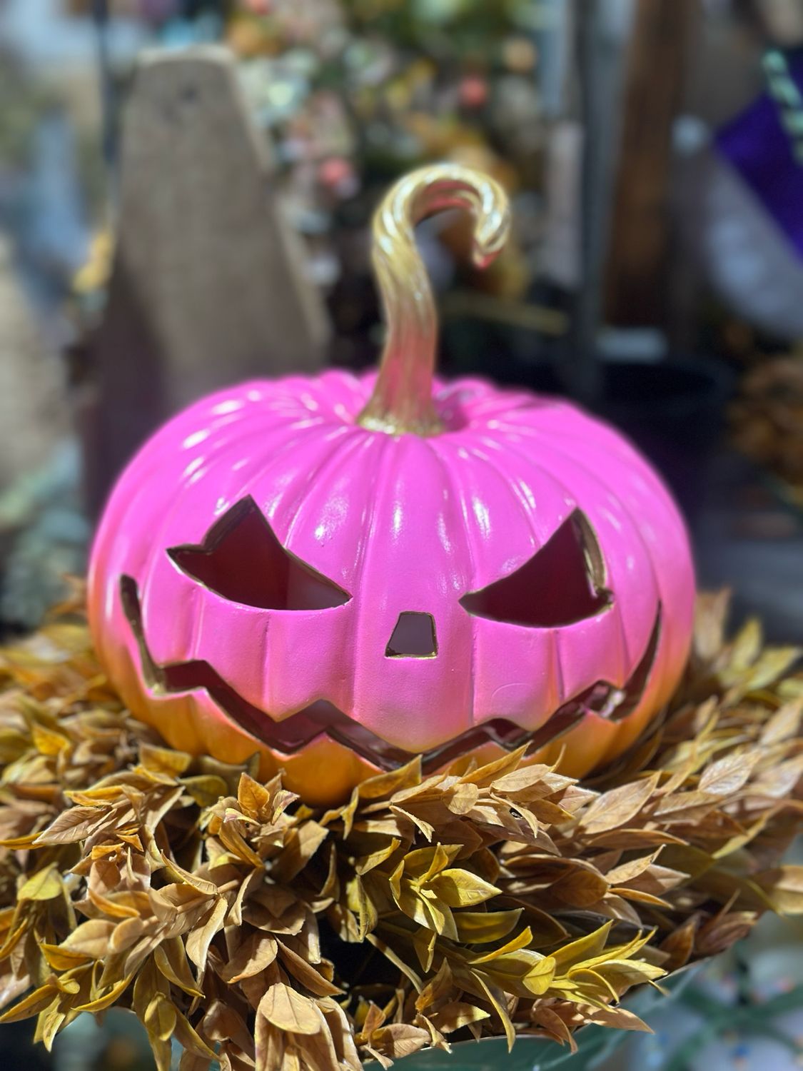 180 Pink Orange Resin Pumpkin 7.5x7.5