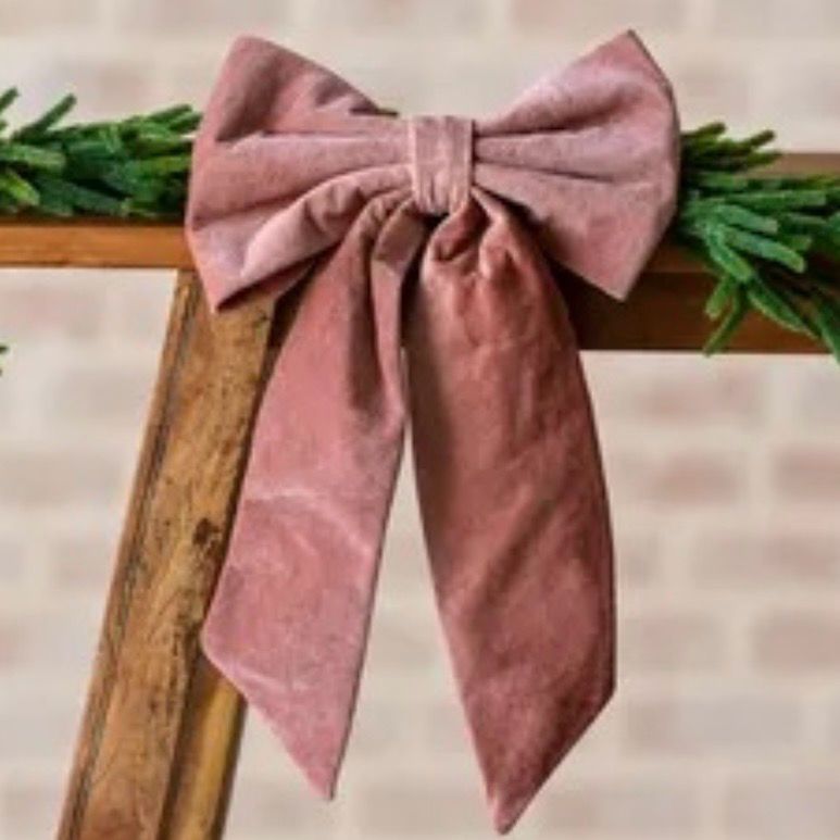 PDG Pink Velvet Bow 12x19.5
