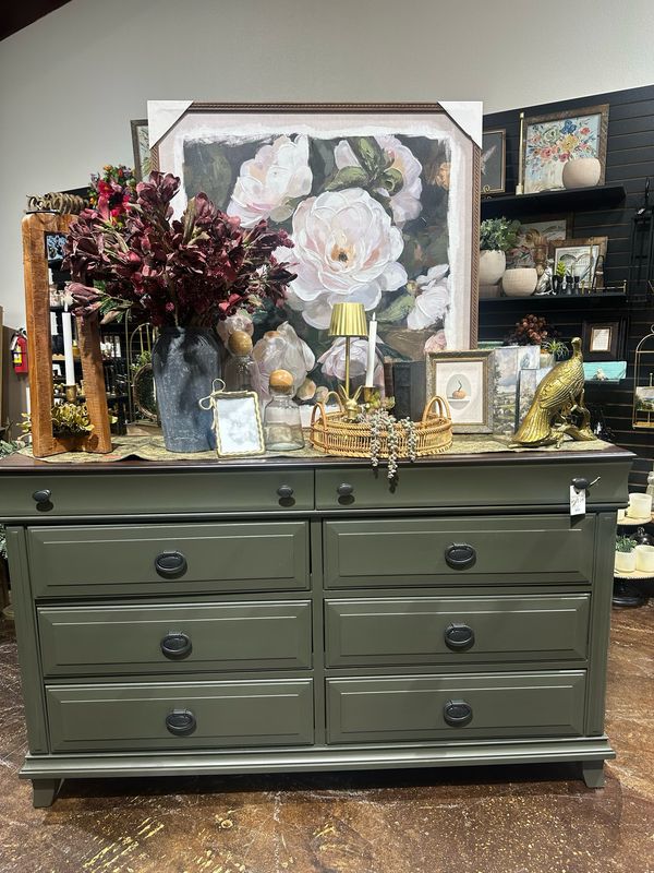 VV Collard 8D Dresser 66x18x39
