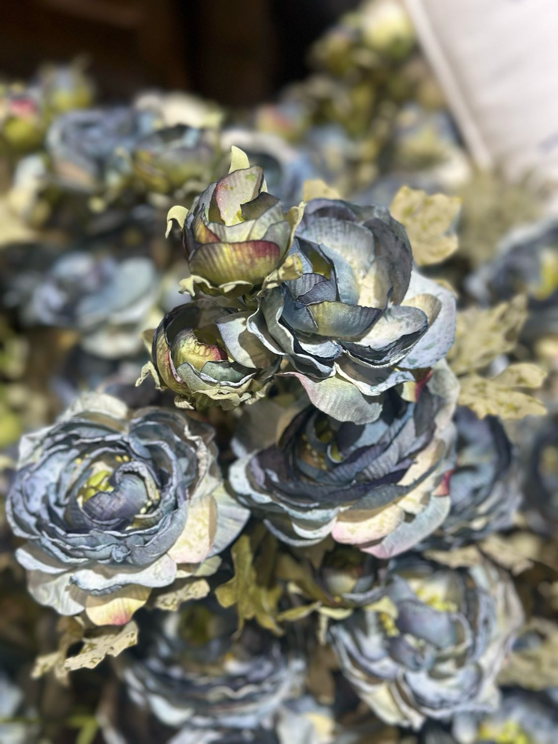 Fan 27.5" Blue Ranunculus Spray
