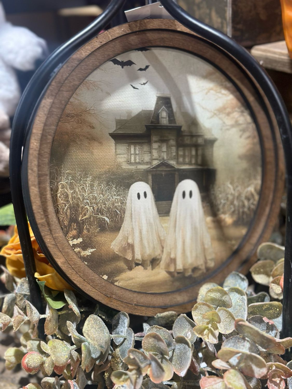 Red 8" Mansion Ghost