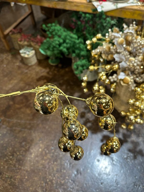 CCO Gold Plastic Ball Spray 36"