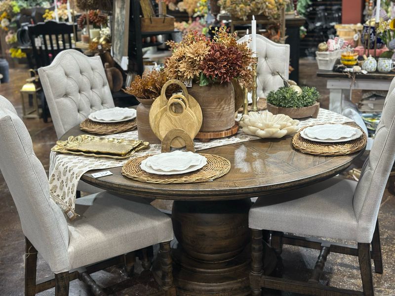 SHP Lilly 60” R Table