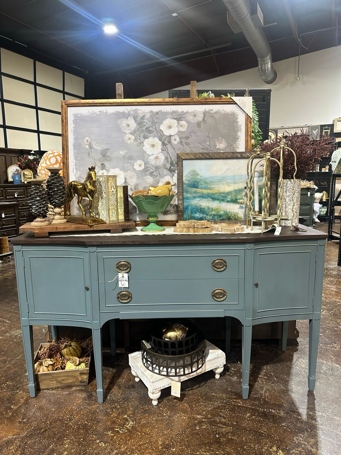 VV Stormy Buffet 66x21x36.5