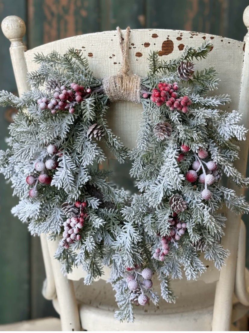 Lan 15" Red Snowspell Fir Hanging Wreath