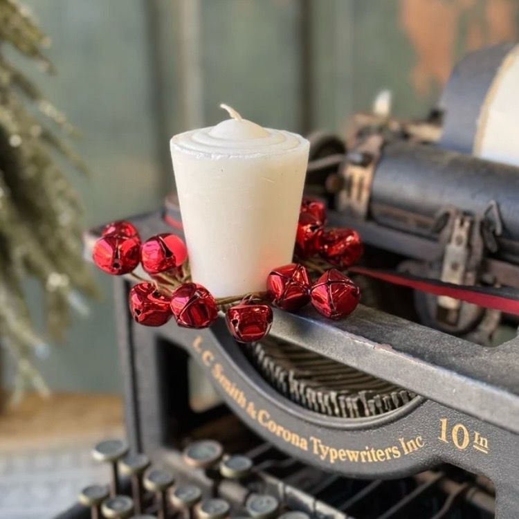 Lan 1.5" Red Jingle Bell Lane CR