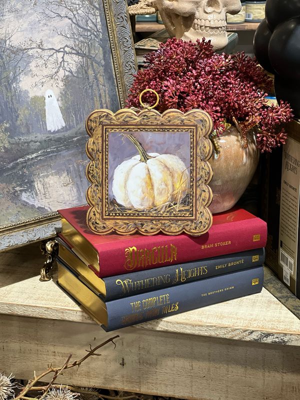 TRT Gallery Wh Pump 7x8