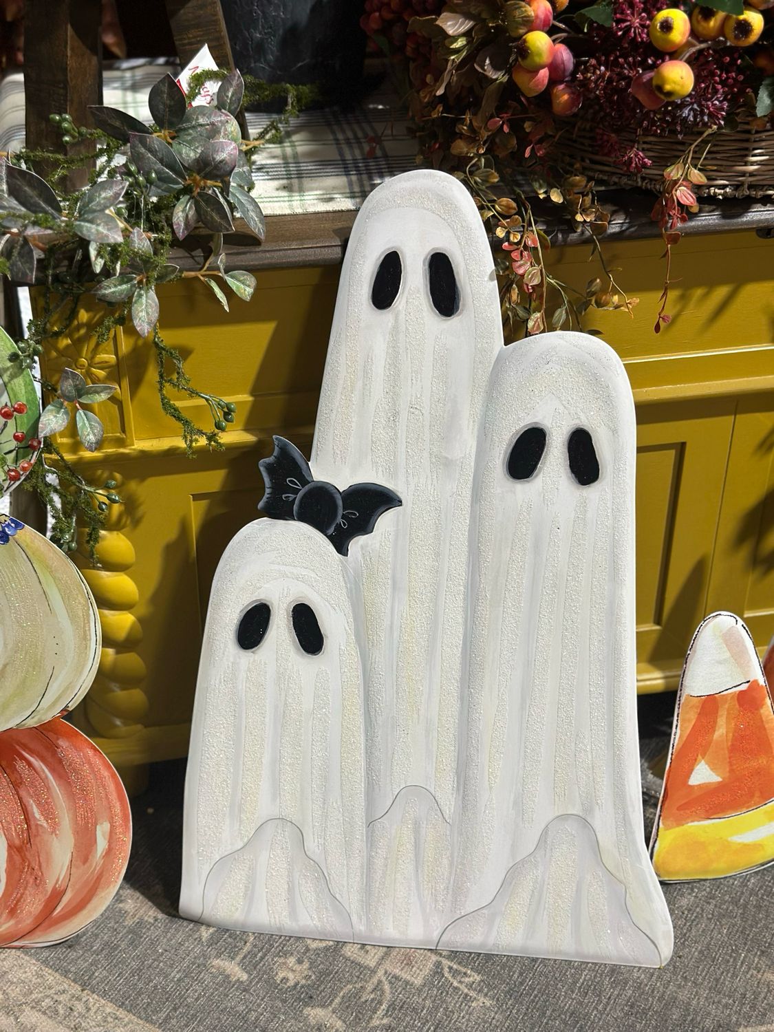 TRT Ghost Family 16x24