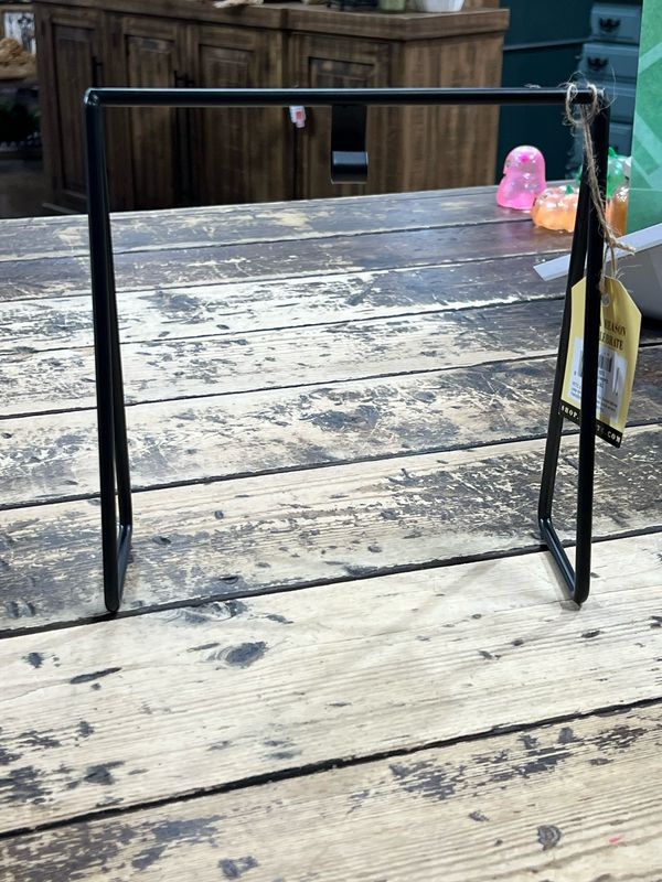 TRT Blk Gallery Stand 9.5x9