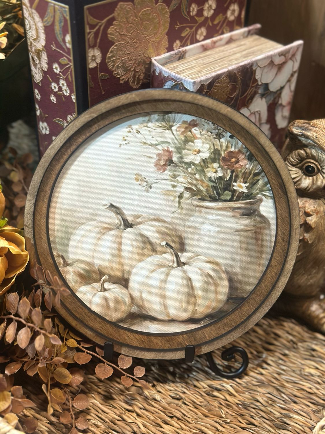 Red 8" R Cream Pumpkins
