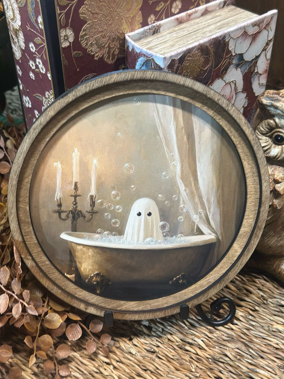 Red 8" R Ghost In Tub