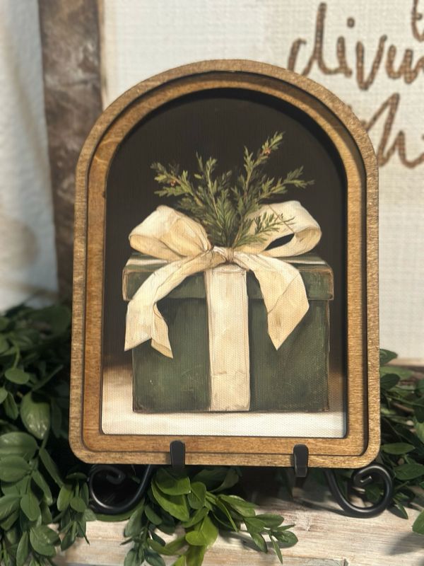 Red Arch 6x8 Christmas Gift