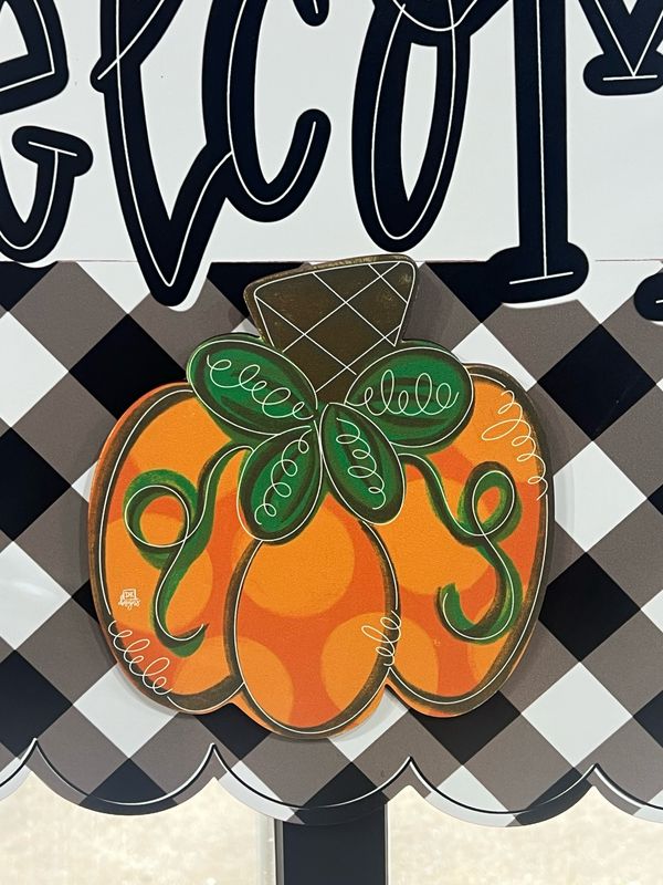 DKD Charm Polka Pump 8x8