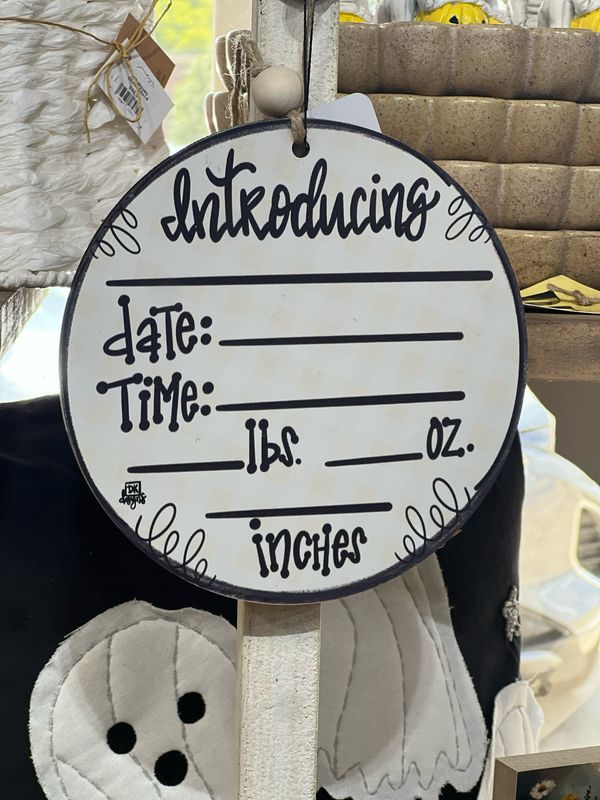 DKD Charm Rnd Baby Name 7"