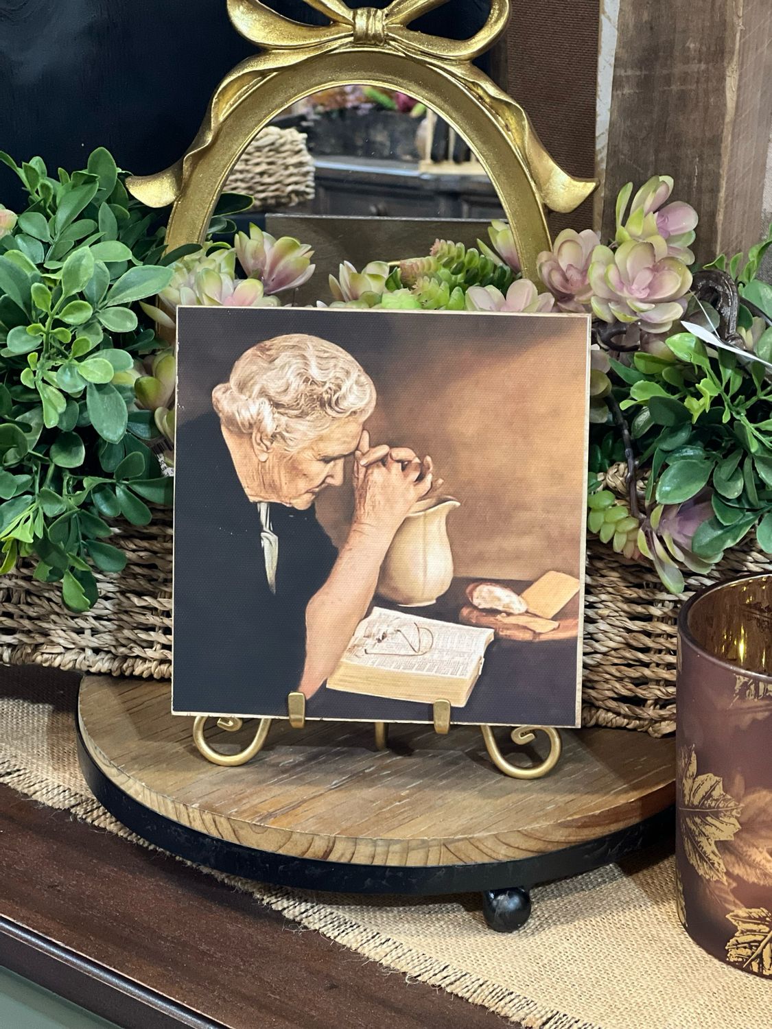 Red 7x7 Praying Woman