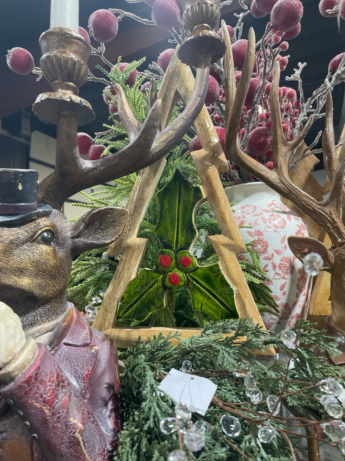 WTC Lg Cutout Holly Tree 16"