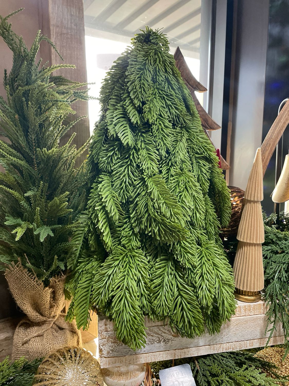 Reg 17" RT Noble Fir Down Swept Tree