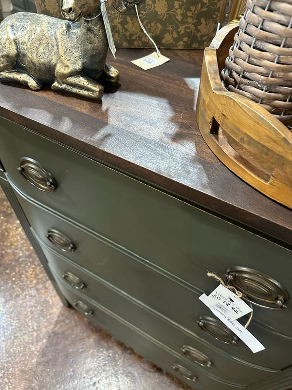 VV Collard Dunc Chest 30x18x42