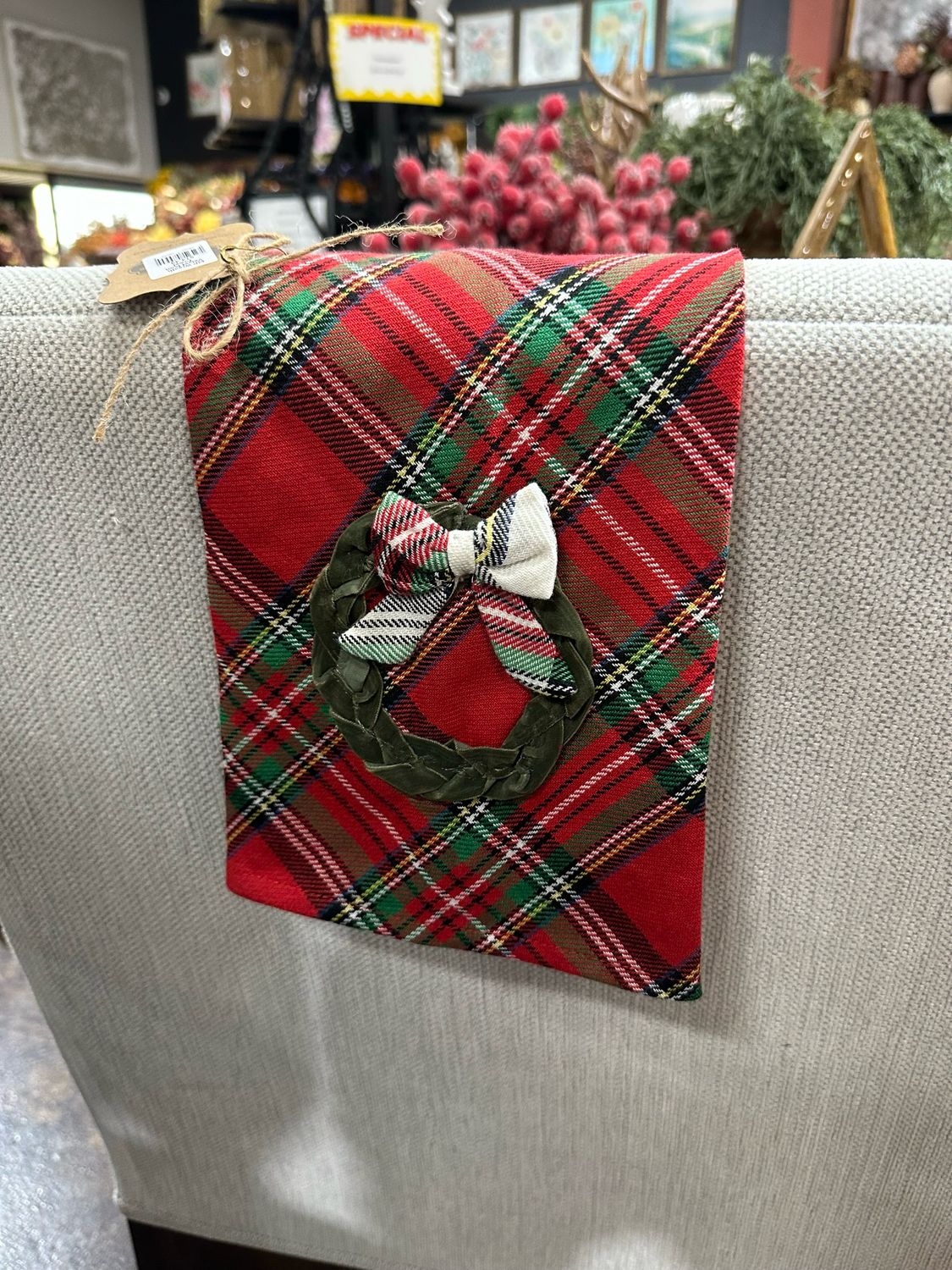 MP Wreath Velvet Icon Towel
