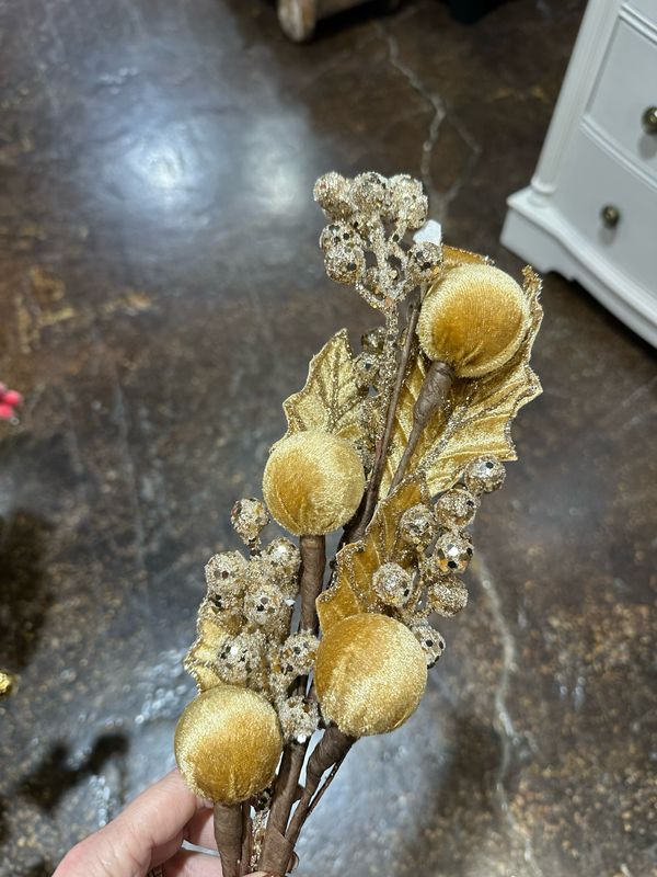Reg 24" Taupe Velvet Ball  Leaf w Berry Spray