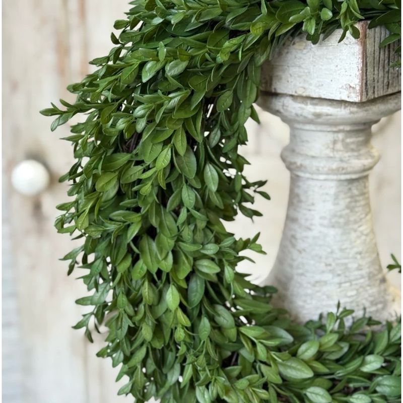 Lan 20" Nottswood Leaves Wreath