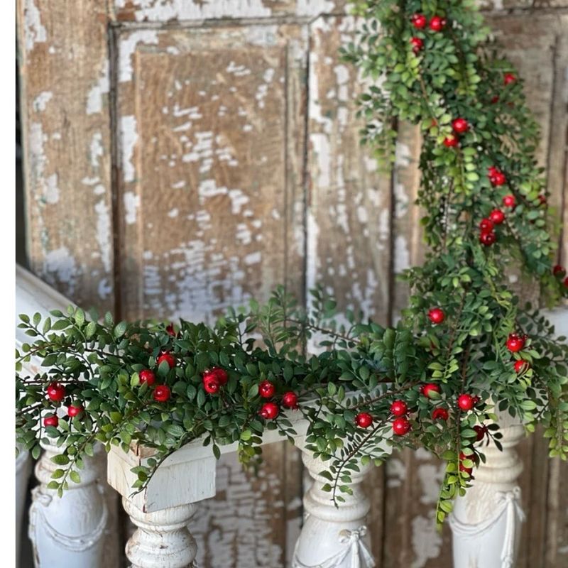 Lan 5' Lively Berry Bough Garland