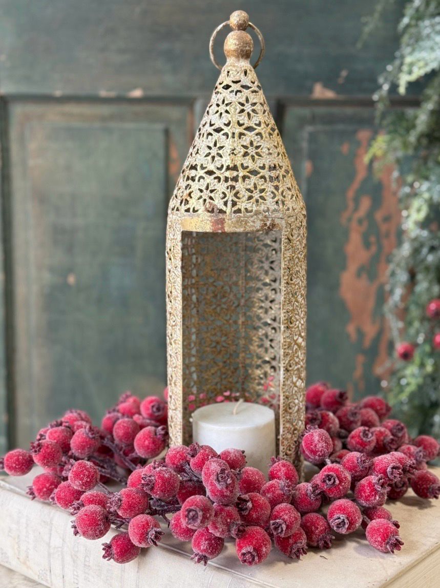 Lan 16.5" Filigree Flourish Lantern